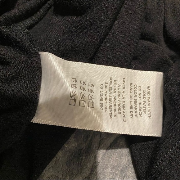 Eri + Ali Ornate Embroidered Floral
Top Small EUC - Picture 7 of 9